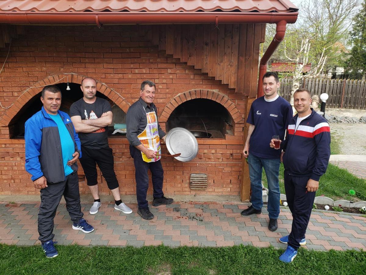 Casuta Cu Flori Hotel Vilcele  Екстериор снимка